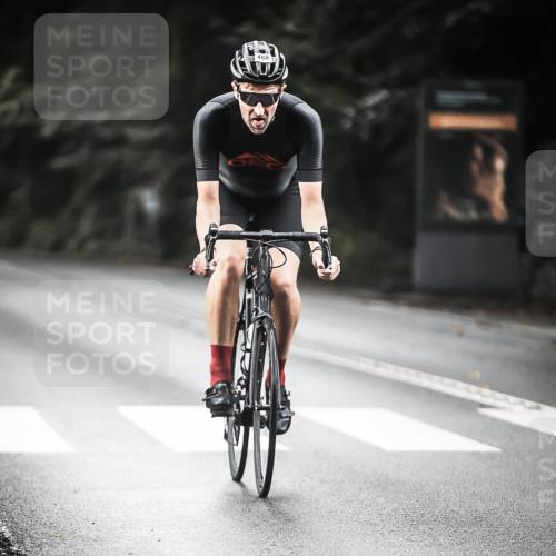 13.09.2026 - Stadtparktriathlon H.Heesch http://msf.ph/oto/10349732 13.09.2026 11:01:46 Radfahren 468, 538, 700, 706 meine-sportfotos.de
