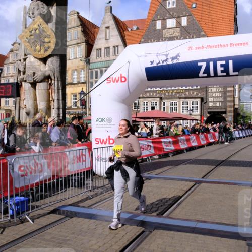 13.09.2026 - 21. swb-Marathon Bremen Tim E. http://msf.ph/oto/10349769 13.09.2026 11:23:50 Ziel 11266, 11663, 12340, 12440 meine-sportfotos.de
