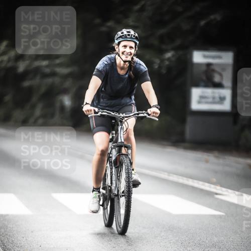 13.09.2026 - Stadtparktriathlon H.Heesch http://msf.ph/oto/10349802 13.09.2026 11:01:55 Radfahren 357, 494, 538, 657, 700 meine-sportfotos.de