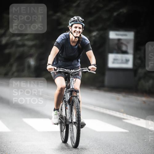 13.09.2026 - Stadtparktriathlon H.Heesch http://msf.ph/oto/10349805 13.09.2026 11:01:55 Radfahren 357, 494, 538, 657, 700 meine-sportfotos.de