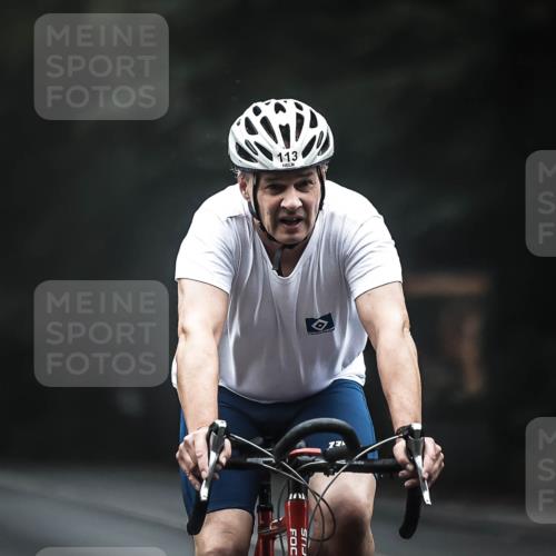 13.09.2026 - Stadtparktriathlon H.Heesch http://msf.ph/oto/10349874 13.09.2026 09:17:18 Radfahren 113, 126, 166 meine-sportfotos.de