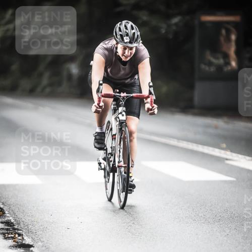13.09.2026 - Stadtparktriathlon H.Heesch http://msf.ph/oto/10349984 13.09.2026 11:02:12 Radfahren 589 meine-sportfotos.de