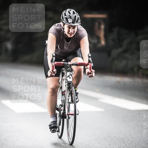 13.09.2026 - Stadtparktriathlon H.Heesch http://msf.ph/oto/10349993 13.09.2026 11:02:12 Radfahren 589 meine-sportfotos.de