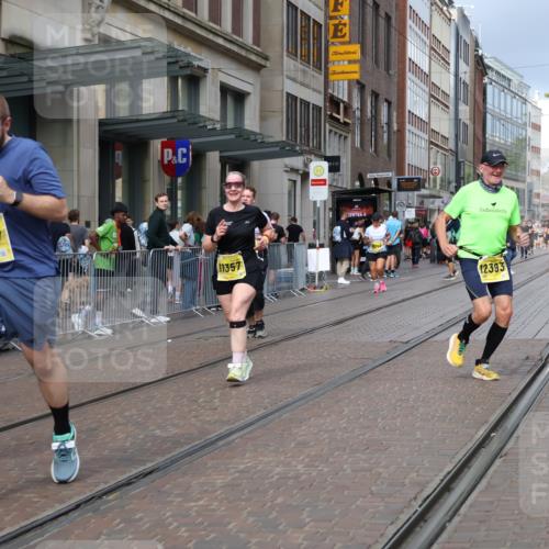 13.09.2026 - 21. swb-Marathon Bremen Strokosch-Dieckow http://msf.ph/oto/10349996 13.09.2026 11:12:55 Ziel 10804, 10893, 11048, 11357, 11627, 11670, 12060, 12393, 12418, 10354, 10483, 10743, 10874, 10875, 11606, 11657, 11671, 11832, 12050, 12234, 12423, 12497 meine-sportfotos.de