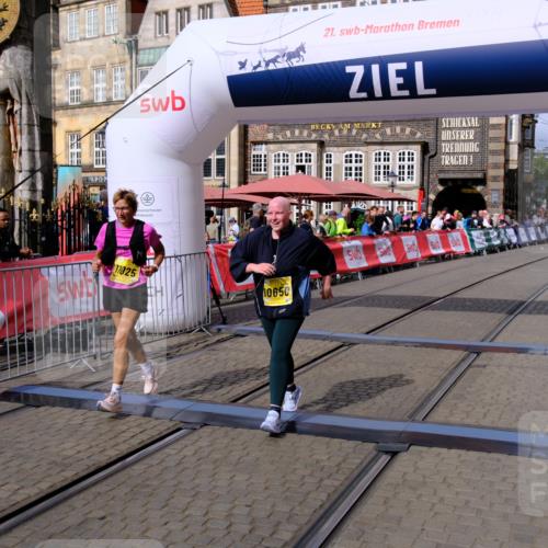 13.09.2026 - 21. swb-Marathon Bremen Tim E. http://msf.ph/oto/10350001 13.09.2026 11:31:51 Ziel  meine-sportfotos.de