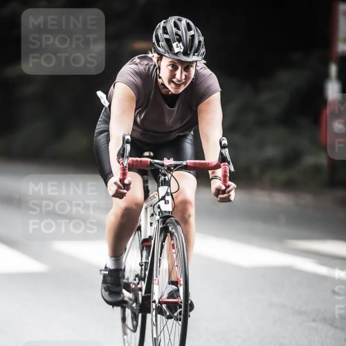 13.09.2026 - Stadtparktriathlon H.Heesch http://msf.ph/oto/10350005 13.09.2026 11:02:12 Radfahren 589 meine-sportfotos.de