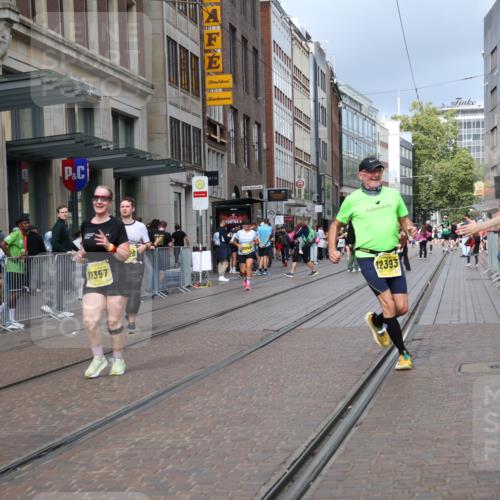 13.09.2026 - 21. swb-Marathon Bremen Strokosch-Dieckow http://msf.ph/oto/10350012 13.09.2026 11:12:55 Ziel 10804, 10893, 11048, 11357, 11627, 11670, 12060, 12393, 12418, 10354, 10483, 10743, 10874, 10875, 11606, 11657, 11671, 11832, 12050, 12234, 12423, 12497 meine-sportfotos.de