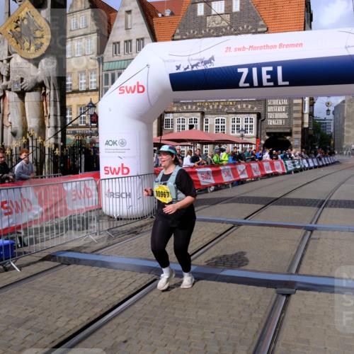 13.09.2026 - 21. swb-Marathon Bremen Tim E. http://msf.ph/oto/10350014 13.09.2026 11:32:23 Ziel  meine-sportfotos.de