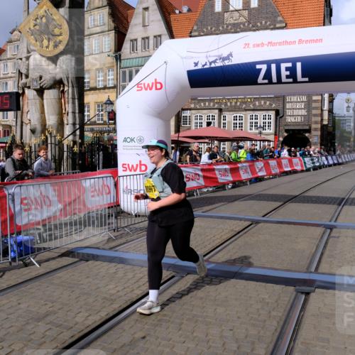 13.09.2026 - 21. swb-Marathon Bremen Tim E. http://msf.ph/oto/10350023 13.09.2026 11:32:24 Ziel  meine-sportfotos.de