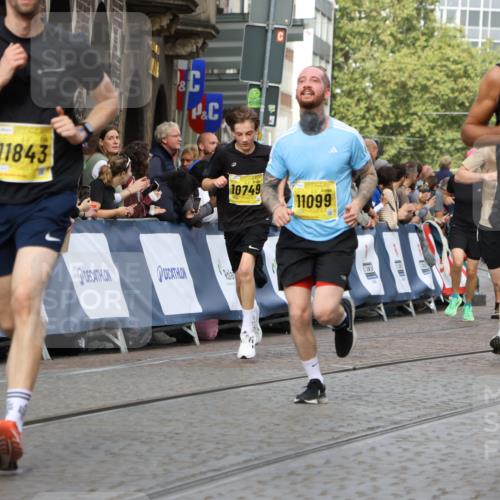 13.09.2026 - 21. swb-Marathon Bremen Strokosch-Dieckow http://msf.ph/oto/10350040 13.09.2026 10:54:27 Ziel 10822, 10947, 10996, 11010, 11290, 11329, 11361, 11476, 11765, 11843, 11989, 11998, 12075, 12356, 12435, 13531, 10067, 10146, 10410, 10608, 10704, 10765, 11039, 11174, 11389, 11593, 11874, 12038, 12467, 12519, 13526 meine-sportfotos.de