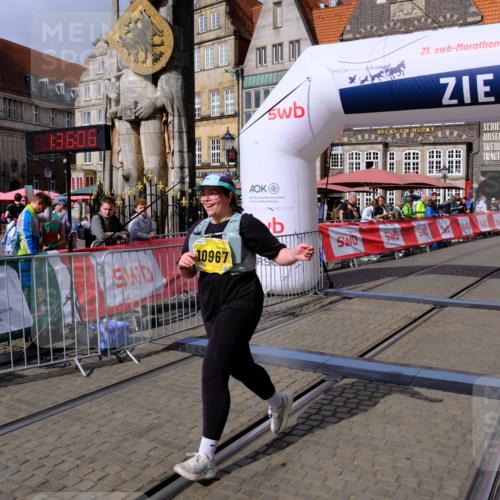 13.09.2026 - 21. swb-Marathon Bremen Tim E. http://msf.ph/oto/10350046 13.09.2026 11:32:24 Ziel  meine-sportfotos.de