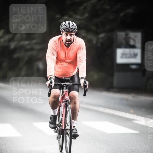 13.09.2026 - Stadtparktriathlon H.Heesch http://msf.ph/oto/10350048 13.09.2026 11:02:22 Radfahren 591, 596, 610 meine-sportfotos.de