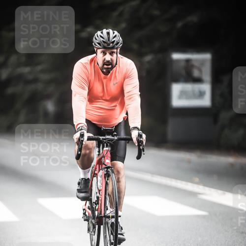 13.09.2026 - Stadtparktriathlon H.Heesch http://msf.ph/oto/10350051 13.09.2026 11:02:22 Radfahren 591, 596, 610 meine-sportfotos.de