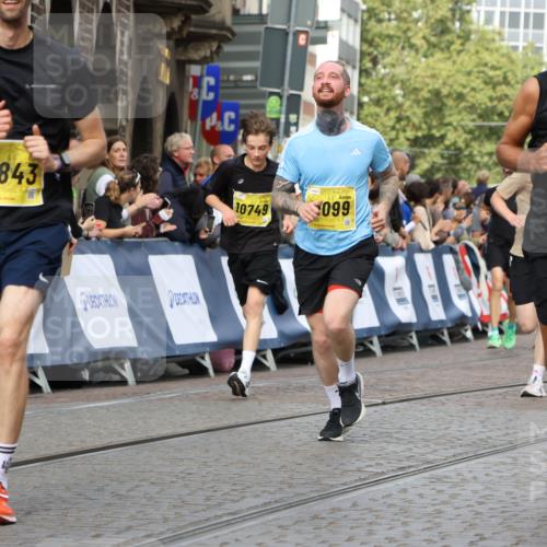 13.09.2026 - 21. swb-Marathon Bremen Strokosch-Dieckow http://msf.ph/oto/10350061 13.09.2026 10:54:27 Ziel 10822, 10947, 10996, 11010, 11290, 11329, 11361, 11476, 11765, 11843, 11989, 11998, 12075, 12356, 12435, 13531, 10067, 10146, 10410, 10608, 10704, 10765, 11039, 11174, 11389, 11593, 11874, 12038, 12467, 12519, 13526 meine-sportfotos.de