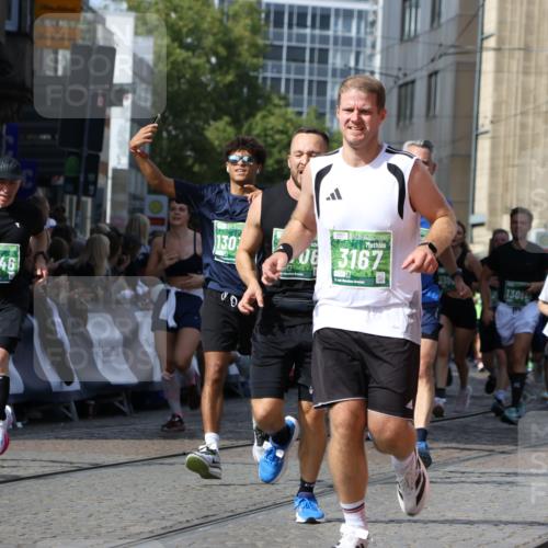 13.09.2026 - 21. swb-Marathon Bremen Strokosch-Dieckow http://msf.ph/oto/10350068 13.09.2026 13:32:56 Ziel 1437, 1687, 2292, 2293, 2611, 2992, 3354, 3429, 3878, 3895, 4263, 4323, 4380, 4862, 5281, 5398, 5581, 5657, 6518, 6583, 6593, 6718, 6760, 7016, 7173, 7466, 7758, 7990, 8344, 8367, 8957, 9040, 9175, 13208, 1532, 2393, 2440, 2818, 2959, 3167, 3404, 3710, 3773, 4194, 4408, 4659, 5191, 5324, 5395, 5410, 5706, 5749, 5981, 6941, 7756, 7788, 7830, 8061, 9269, 9292, 9745, 9829, 13019, 13028, 13039, 13092, 13093, 13101, 13146 meine-sportfotos.de