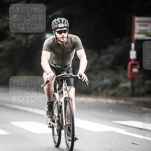 13.09.2026 - Stadtparktriathlon H.Heesch http://msf.ph/oto/10350073 13.09.2026 11:02:27 Radfahren 591, 596 meine-sportfotos.de