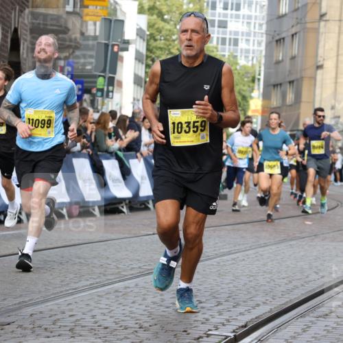 13.09.2026 - 21. swb-Marathon Bremen Strokosch-Dieckow http://msf.ph/oto/10350099 13.09.2026 10:54:28 Ziel 10822, 10947, 10996, 11010, 11290, 11329, 11361, 11476, 11765, 11843, 11989, 11998, 12356, 12435, 13531, 10146, 10410, 10608, 10704, 10765, 11039, 11040, 11174, 11389, 11874, 12038, 12467, 12519, 13526 meine-sportfotos.de
