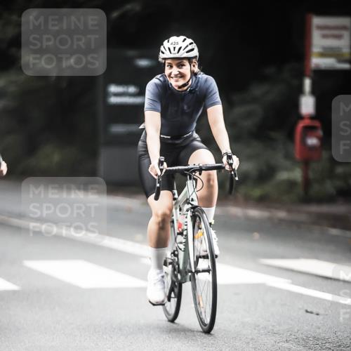 13.09.2026 - Stadtparktriathlon H.Heesch http://msf.ph/oto/10350103 13.09.2026 11:02:33 Radfahren 435, 531, 596, 618, 671 meine-sportfotos.de