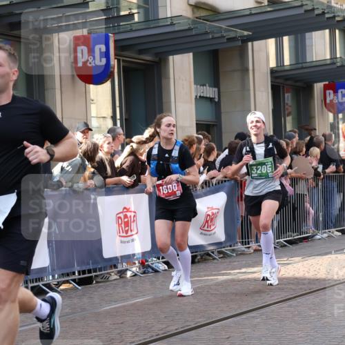 13.09.2026 - 21. swb-Marathon Bremen Strokosch-Dieckow http://msf.ph/oto/10350112 13.09.2026 13:31:35 Ziel 310, 578, 846, 2934, 3115, 3205, 3239, 3244, 3278, 3858, 3946, 3989, 4030, 4164, 4797, 4979, 4998, 5158, 5325, 5363, 5899, 6062, 6100, 6116, 6193, 6213, 6354, 6602, 7242, 7260, 7526, 7608, 7790, 7941, 7964, 8048, 8078, 8166, 8206, 8247, 8610, 8970, 9016, 9033, 9188, 9568, 9640, 9785, 9914, 13151, 13231, 310, 922, 1600, 1627, 2244, 2602, 2707, 3152, 3343, 3392, 3396, 3579, 3762, 3858, 3859, 4258, 4273, 4477, 4692, 4889, 5426, 6039, 6581, 7032, 7608, 7941, 8042, 8205 meine-sportfotos.de