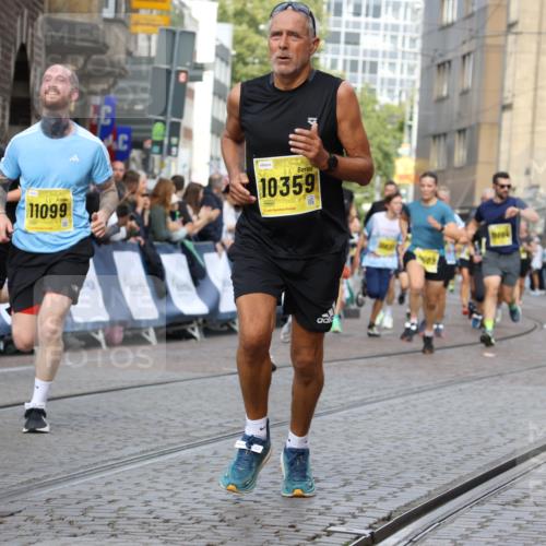 13.09.2026 - 21. swb-Marathon Bremen Strokosch-Dieckow http://msf.ph/oto/10350121 13.09.2026 10:54:28 Ziel 10822, 10947, 10996, 11010, 11290, 11329, 11361, 11476, 11765, 11843, 11989, 11998, 12356, 12435, 13531, 10146, 10410, 10608, 10704, 10765, 11039, 11040, 11174, 11389, 11874, 12038, 12467, 12519, 13526 meine-sportfotos.de