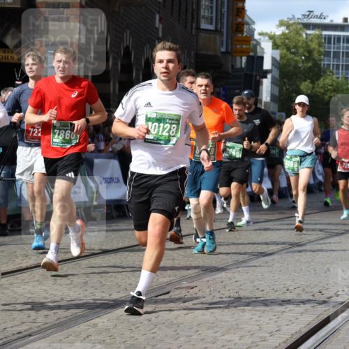 13.09.2026 - 21. swb-Marathon Bremen Strokosch-Dieckow http://msf.ph/oto/10350124 13.09.2026 13:29:17 Ziel 394, 430, 565, 687, 722, 725, 936, 1014, 1274, 1688, 2070, 2223, 2276, 2378, 2851, 2891, 3419, 3444, 3665, 3938, 4590, 5225, 5267, 5531, 5691, 5865, 6099, 6817, 6937, 6955, 7134, 8984, 8985, 9562, 13174, 132, 1083, 1365, 1387, 2076, 2301, 2742, 2957, 3258, 3721, 3846, 4541, 5244, 5599, 6103, 6499, 6690, 7013, 7426, 7631, 7649, 8007, 8009, 8066, 8099, 8277, 8338, 8675, 8831, 9889 meine-sportfotos.de
