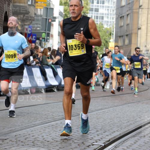 13.09.2026 - 21. swb-Marathon Bremen Strokosch-Dieckow http://msf.ph/oto/10350136 13.09.2026 10:54:28 Ziel 10822, 10947, 10996, 11010, 11290, 11329, 11361, 11476, 11765, 11843, 11989, 11998, 12356, 12435, 13531, 10146, 10410, 10608, 10704, 10765, 11039, 11040, 11174, 11389, 11874, 12038, 12467, 12519, 13526 meine-sportfotos.de