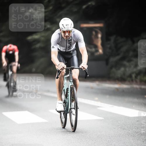 13.09.2026 - Stadtparktriathlon H.Heesch http://msf.ph/oto/10350155 13.09.2026 11:02:38 Radfahren 403, 435, 531, 557, 572, 618, 671 meine-sportfotos.de