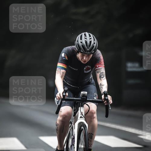 13.09.2026 - Stadtparktriathlon H.Heesch http://msf.ph/oto/10350156 13.09.2026 09:18:07 Radfahren 145, 209 meine-sportfotos.de