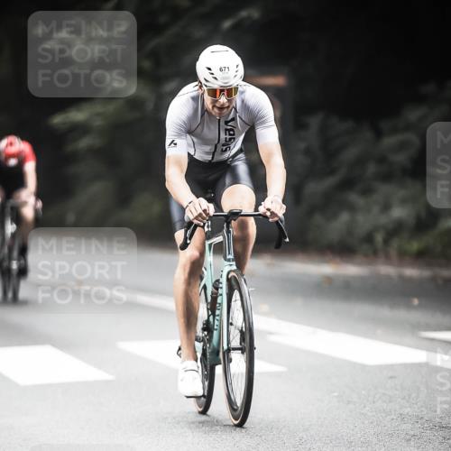 13.09.2026 - Stadtparktriathlon H.Heesch http://msf.ph/oto/10350160 13.09.2026 11:02:38 Radfahren 403, 435, 531, 557, 572, 618, 671 meine-sportfotos.de