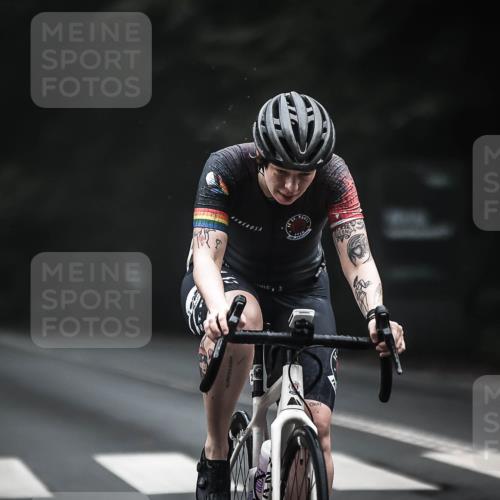 13.09.2026 - Stadtparktriathlon H.Heesch http://msf.ph/oto/10350161 13.09.2026 09:18:07 Radfahren 145, 209 meine-sportfotos.de