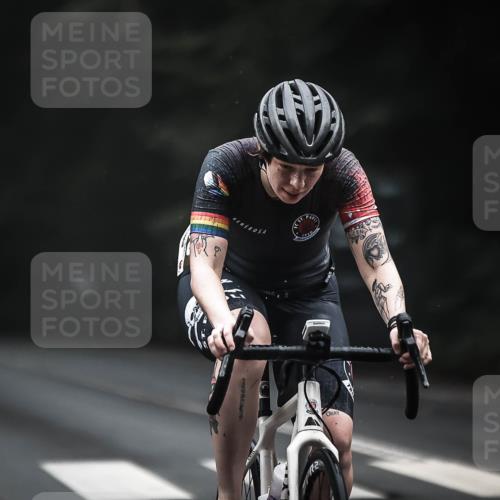 13.09.2026 - Stadtparktriathlon H.Heesch http://msf.ph/oto/10350165 13.09.2026 09:18:07 Radfahren 145, 209 meine-sportfotos.de