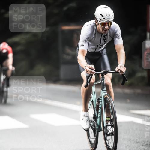 13.09.2026 - Stadtparktriathlon H.Heesch http://msf.ph/oto/10350166 13.09.2026 11:02:38 Radfahren 403, 435, 531, 557, 572, 618, 671 meine-sportfotos.de