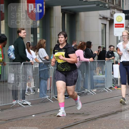 13.09.2026 - 21. swb-Marathon Bremen Strokosch-Dieckow http://msf.ph/oto/10350175 13.09.2026 11:13:12 Ziel 10484, 10545, 10883, 10889, 11084, 11392, 11670, 11954, 11999, 12280, 12460, 12521, 10804, 10893, 11048, 11357, 11606, 11627, 11671, 11832, 12050, 12060, 12393, 12418 meine-sportfotos.de