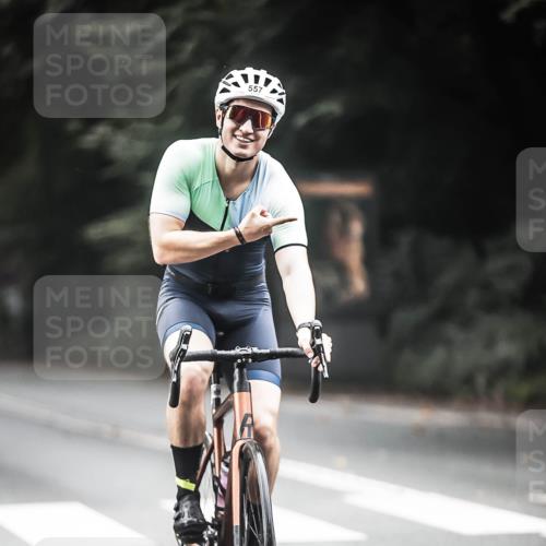 13.09.2026 - Stadtparktriathlon H.Heesch http://msf.ph/oto/10350200 13.09.2026 11:02:40 Radfahren 371, 403, 435, 513, 531, 557, 572, 618, 637, 671, 672 meine-sportfotos.de