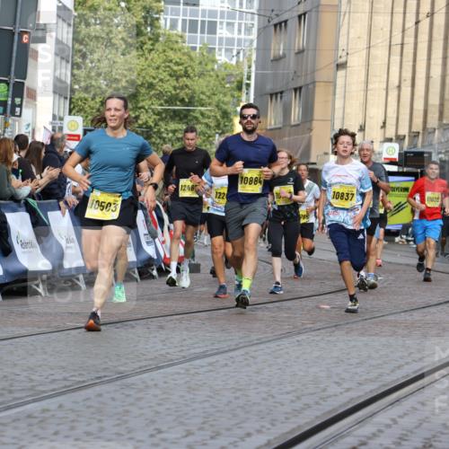 13.09.2026 - 21. swb-Marathon Bremen Strokosch-Dieckow http://msf.ph/oto/10350251 13.09.2026 10:54:29 Ziel 10359, 10822, 10947, 10996, 11010, 11118, 11290, 11329, 11361, 11476, 11765, 11843, 11989, 11998, 12356, 12435, 13531, 10410, 10589, 10608, 10704, 11039, 11040, 11174, 11389, 11874, 12038, 12519, 13526 meine-sportfotos.de