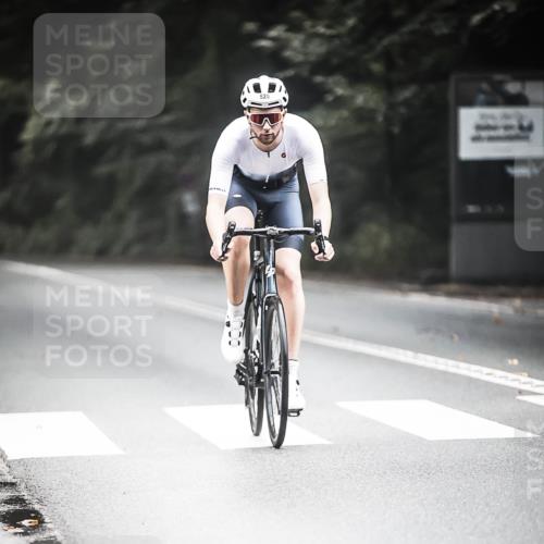 13.09.2026 - Stadtparktriathlon H.Heesch http://msf.ph/oto/10350320 13.09.2026 11:02:49 Radfahren 371, 403, 473, 513, 520, 546, 637, 672 meine-sportfotos.de