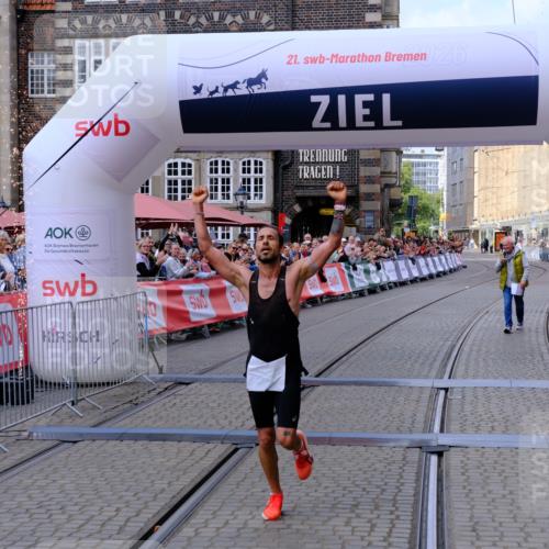 13.09.2026 - 21. swb-Marathon Bremen Tim E. http://msf.ph/oto/10350324 13.09.2026 12:17:46 Ziel  meine-sportfotos.de