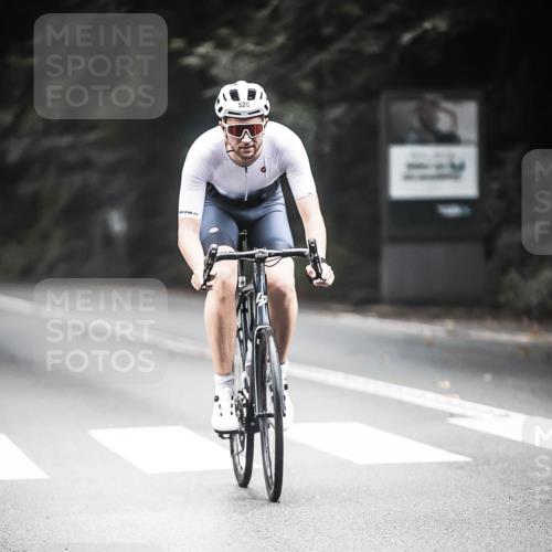 13.09.2026 - Stadtparktriathlon H.Heesch http://msf.ph/oto/10350328 13.09.2026 11:02:49 Radfahren 371, 403, 473, 513, 520, 546, 637, 672 meine-sportfotos.de