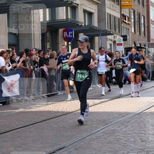 13.09.2026 - 21. swb-Marathon Bremen Strokosch-Dieckow http://msf.ph/oto/10350400 13.09.2026 13:31:44 Ziel 578, 846, 2310, 2934, 3205, 3946, 4030, 4566, 4797, 4979, 5325, 5628, 6116, 6475, 7182, 7242, 7526, 7790, 7818, 8048, 8247, 8610, 8970, 9016, 9188, 9394, 9640, 9785, 13182, 13231, 310, 922, 1600, 2602, 2707, 3115, 3152, 3239, 3244, 3278, 3343, 3392, 3579, 3858, 3859, 3989, 4164, 4258, 4273, 4692, 4889, 4998, 5158, 5363, 5426, 5899, 6039, 6062, 6100, 6193, 6213, 6354, 6581, 6602, 7032, 7260, 7608, 7941, 8042, 8205 meine-sportfotos.de