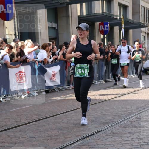 13.09.2026 - 21. swb-Marathon Bremen Strokosch-Dieckow http://msf.ph/oto/10350433 13.09.2026 13:31:45 Ziel 578, 846, 2310, 2934, 3205, 3946, 4030, 4566, 4797, 4979, 5325, 5628, 6116, 6258, 6475, 6875, 7182, 7242, 7526, 7790, 7818, 8048, 8247, 8610, 8970, 9016, 9394, 9640, 9785, 13182, 310, 922, 1600, 2707, 3115, 3152, 3239, 3244, 3278, 3343, 3392, 3579, 3858, 3859, 3989, 4164, 4258, 4273, 4692, 4889, 4998, 5158, 5363, 5426, 5899, 6039, 6062, 6100, 6193, 6213, 6354, 6581, 6602, 7032, 7260, 7608, 7941, 8042, 8205 meine-sportfotos.de