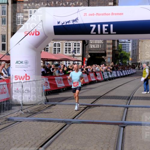 13.09.2026 - 21. swb-Marathon Bremen Tim E. http://msf.ph/oto/10350456 13.09.2026 12:19:59 Ziel  meine-sportfotos.de
