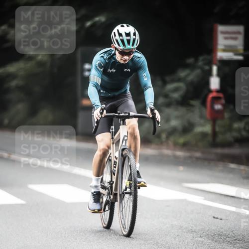 13.09.2026 - Stadtparktriathlon H.Heesch http://msf.ph/oto/10350461 13.09.2026 11:03:11 Radfahren 519 meine-sportfotos.de