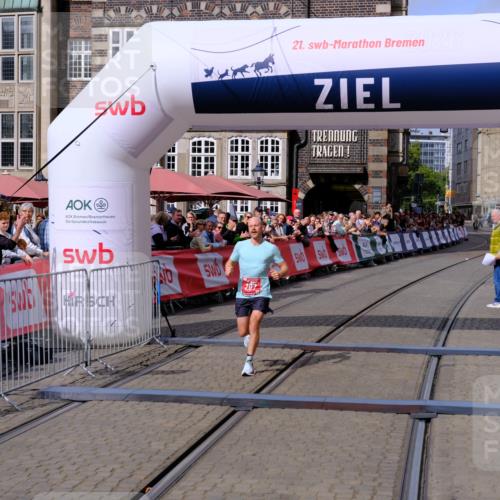 13.09.2026 - 21. swb-Marathon Bremen Tim E. http://msf.ph/oto/10350468 13.09.2026 12:19:59 Ziel  meine-sportfotos.de