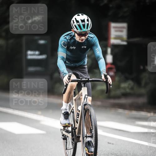 13.09.2026 - Stadtparktriathlon H.Heesch http://msf.ph/oto/10350472 13.09.2026 11:03:11 Radfahren 519 meine-sportfotos.de