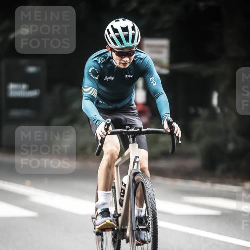 13.09.2026 - Stadtparktriathlon H.Heesch http://msf.ph/oto/10350476 13.09.2026 11:03:11 Radfahren 519 meine-sportfotos.de