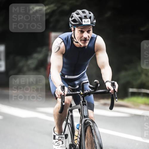 13.09.2026 - Stadtparktriathlon H.Heesch http://msf.ph/oto/10350507 13.09.2026 11:03:21 Radfahren 679, 1799 meine-sportfotos.de