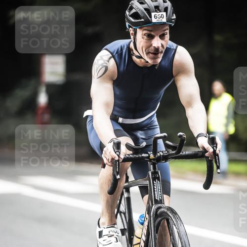 13.09.2026 - Stadtparktriathlon H.Heesch http://msf.ph/oto/10350511 13.09.2026 11:03:21 Radfahren 679, 1799 meine-sportfotos.de