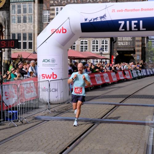 13.09.2026 - 21. swb-Marathon Bremen Tim E. http://msf.ph/oto/10350513 13.09.2026 12:20:00 Ziel  meine-sportfotos.de
