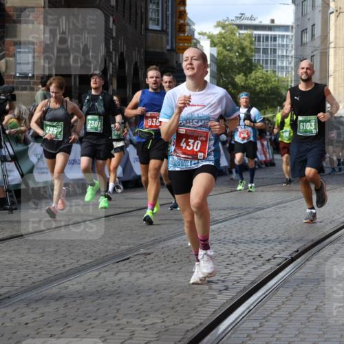 13.09.2026 - 21. swb-Marathon Bremen Strokosch-Dieckow http://msf.ph/oto/10350525 13.09.2026 13:29:22 Ziel 394, 430, 565, 687, 722, 725, 745, 936, 1014, 1274, 1688, 2070, 2223, 2378, 2851, 3419, 3665, 3938, 4590, 5225, 5531, 5691, 5865, 6099, 6817, 6937, 6955, 7134, 8984, 8985, 9562, 9661, 132, 1083, 1243, 1365, 2076, 2301, 2742, 2957, 3030, 3721, 4541, 5244, 5599, 6103, 6384, 6499, 6690, 6930, 7013, 7384, 7426, 7649, 8009, 8594, 8831, 13031 meine-sportfotos.de