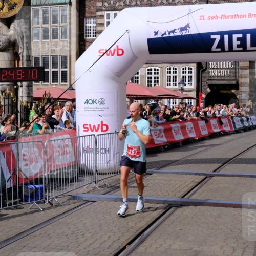 13.09.2026 - 21. swb-Marathon Bremen Tim E. http://msf.ph/oto/10350531 13.09.2026 12:20:00 Ziel  meine-sportfotos.de